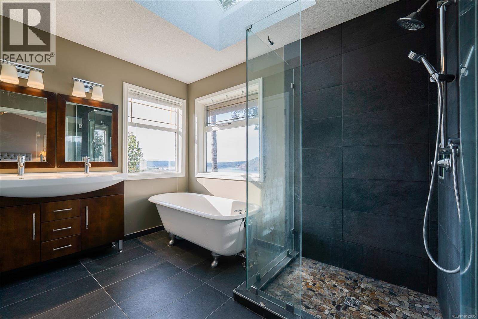 8225 Southwind Dr, Lantzville, British Columbia  V0R 2H0 - Photo 84 - 1012885