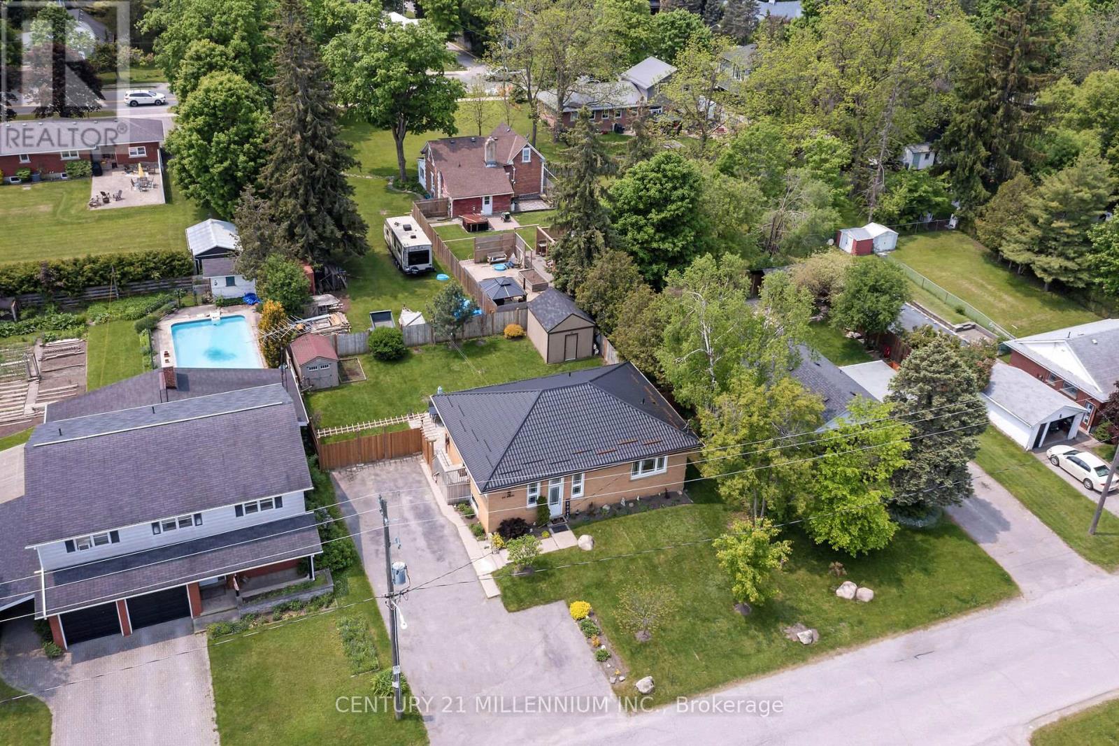 Property at 214 DANIEL STREET image 4