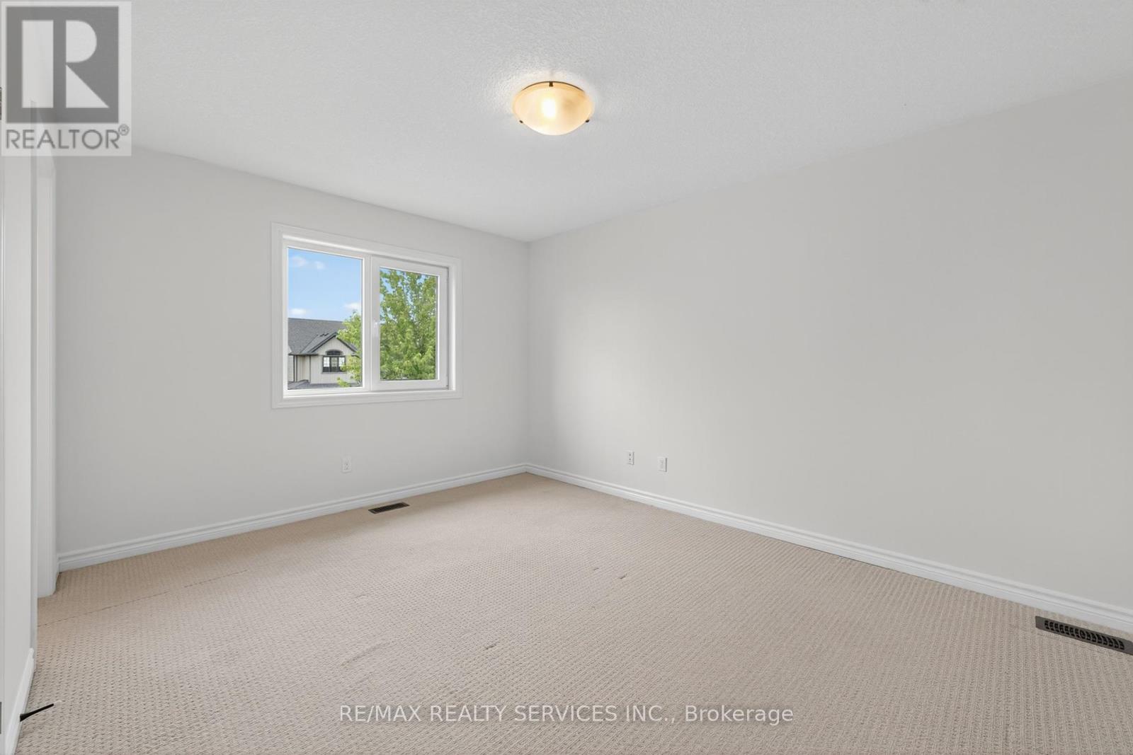 679 Spitfire Street, Woodstock, Ontario  N4T 0B1 - Photo 24 - X12383806