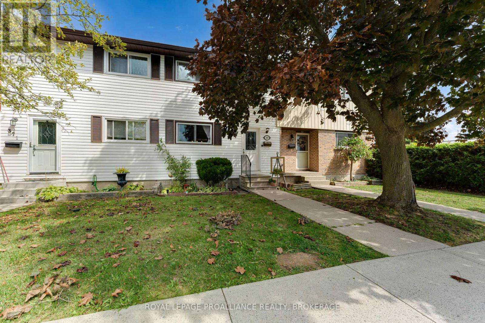 369 WILLIAM STREET N, Gananoque, Ontario