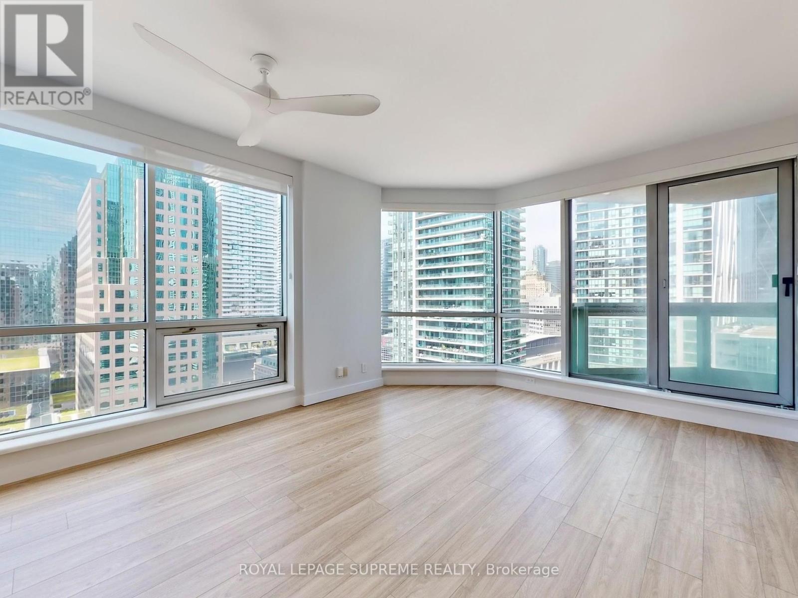 2210 - 10 Queens Quay W, Toronto (Waterfront Communities), Ontario  M5J 2R9 - Photo 16 - C12383845