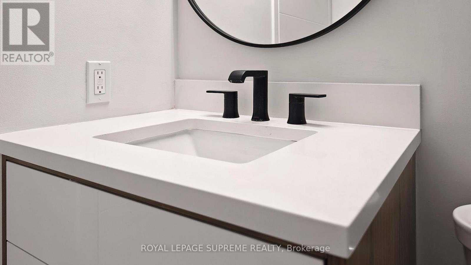 2210 - 10 Queens Quay W, Toronto (Waterfront Communities), Ontario  M5J 2R9 - Photo 19 - C12383845