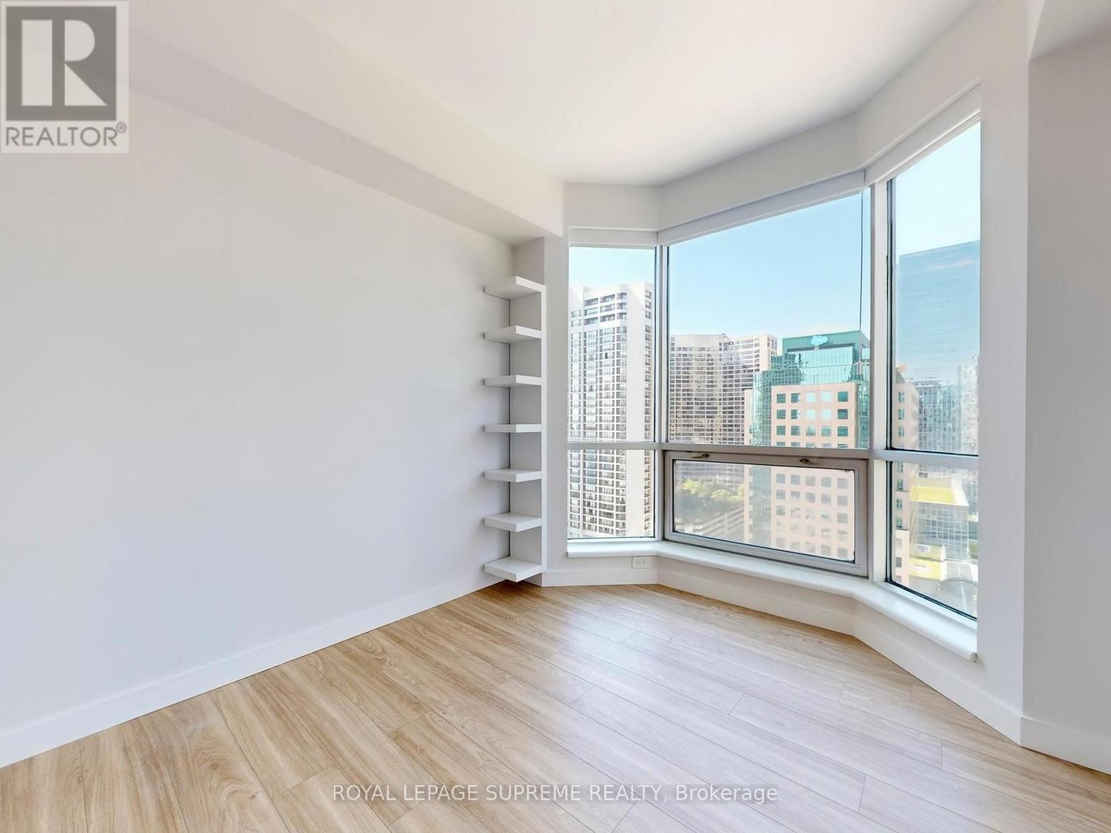 2210 - 10 Queens Quay W, Toronto (Waterfront Communities), Ontario  M5J 2R9 - Photo 25 - C12383845