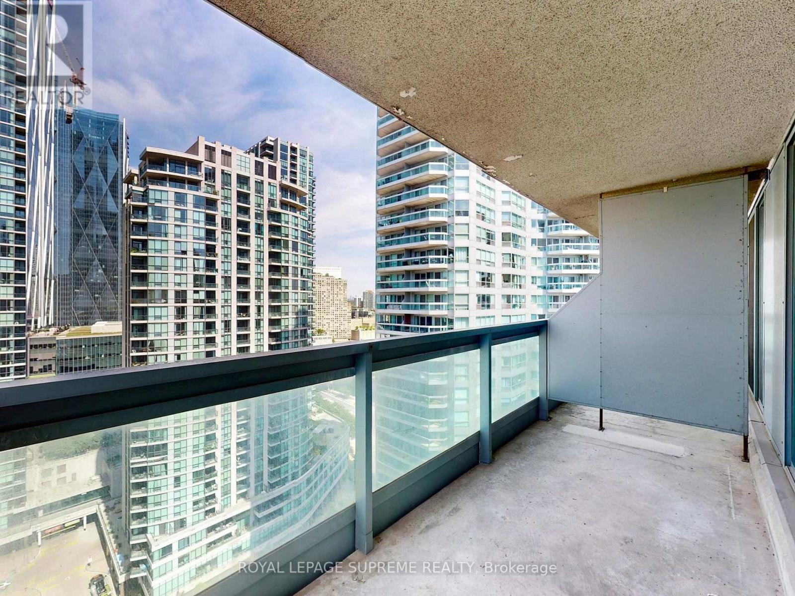 2210 - 10 Queens Quay W, Toronto (Waterfront Communities), Ontario  M5J 2R9 - Photo 30 - C12383845
