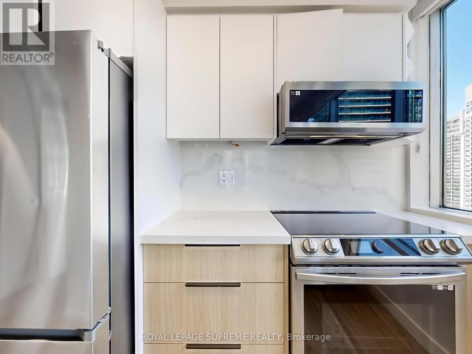 2210 - 10 Queens Quay W, Toronto (Waterfront Communities), Ontario  M5J 2R9 - Photo 7 - C12383845
