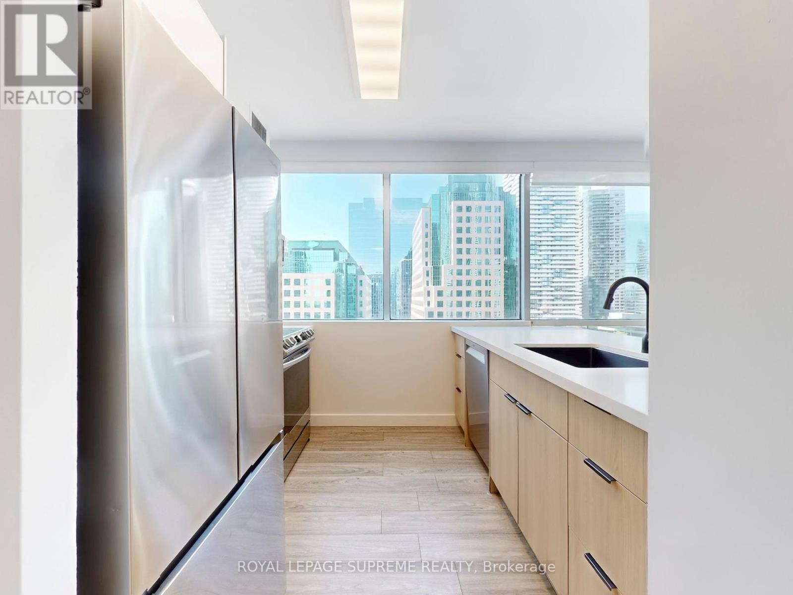 2210 - 10 Queens Quay W, Toronto (Waterfront Communities), Ontario  M5J 2R9 - Photo 8 - C12383845
