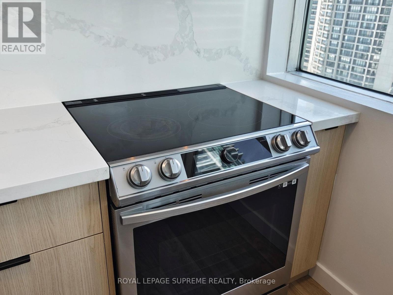 2210 - 10 Queens Quay W, Toronto (Waterfront Communities), Ontario  M5J 2R9 - Photo 9 - C12383845