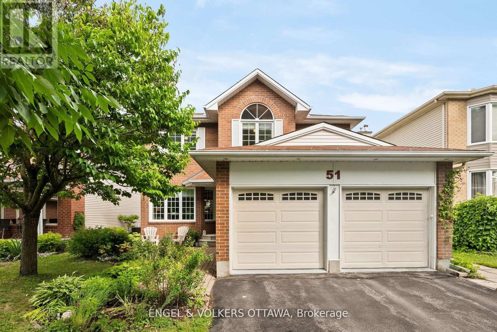 51 EMERALD MEADOWS DRIVE, Ottawa, Ontario