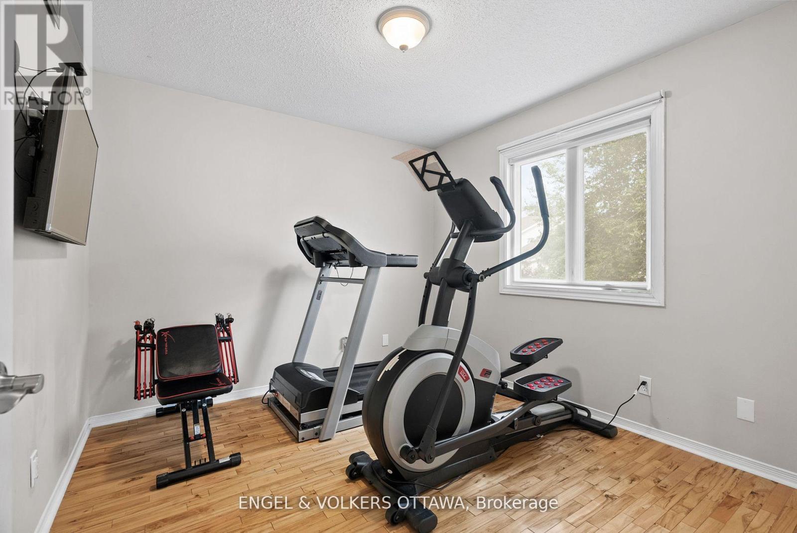 51 Emerald Meadows Drive, Ottawa, Ontario  K2M 2L5 - Photo 34 - X12383974