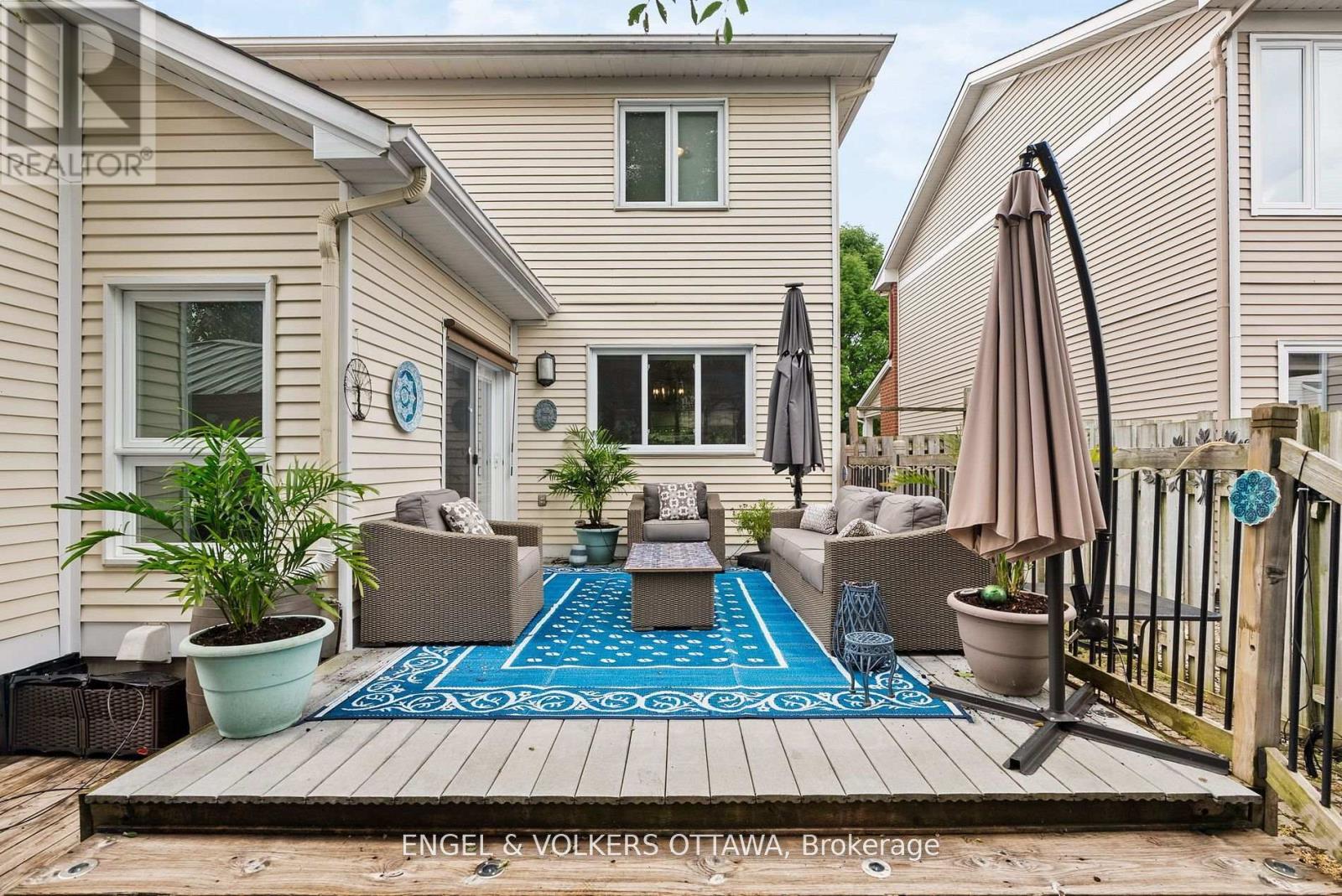 51 Emerald Meadows Drive, Ottawa, Ontario  K2M 2L5 - Photo 39 - X12383974