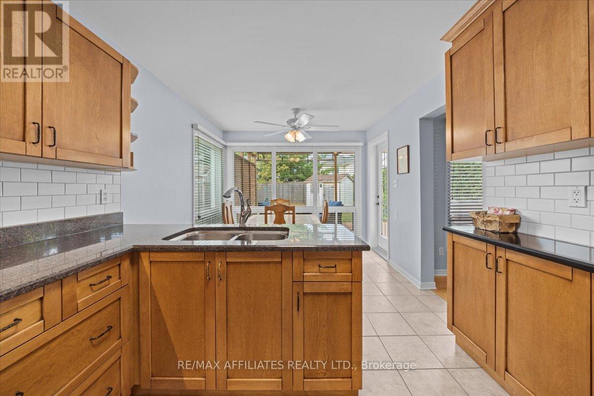 605 Falwyn Crescent, Ottawa, Ontario  K4A 2B4 - Photo 16 - X12383980