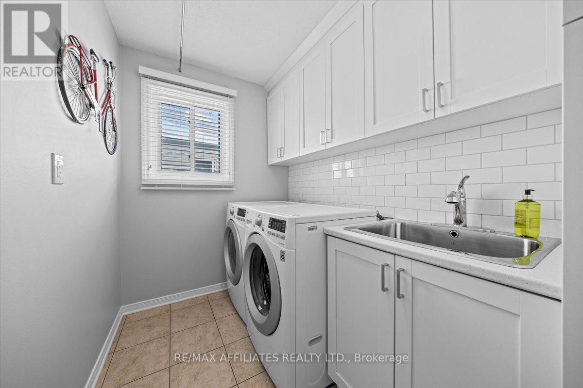 605 Falwyn Crescent, Ottawa, Ontario  K4A 2B4 - Photo 22 - X12383980
