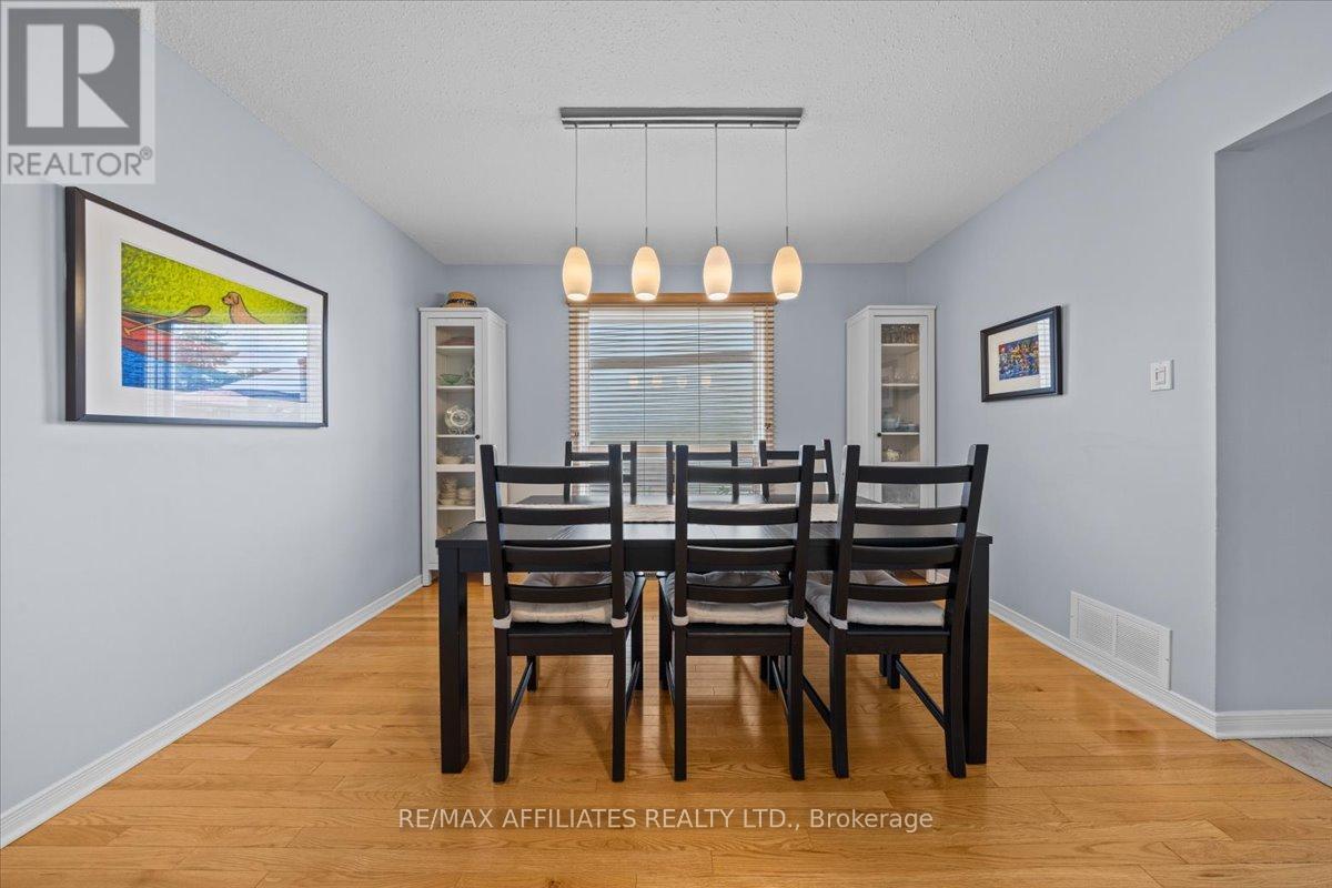 605 Falwyn Crescent, Ottawa, Ontario  K4A 2B4 - Photo 9 - X12383980
