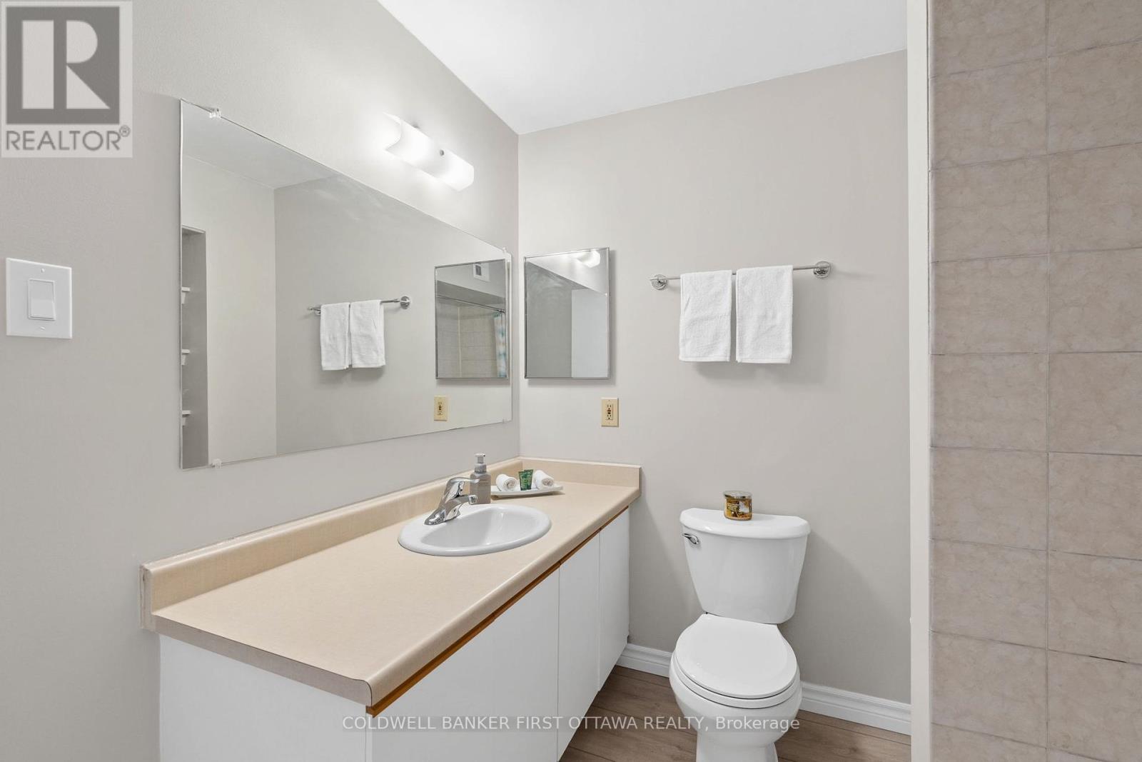 400 - 216 Viewmount Drive, Ottawa, Ontario  K2E 7X4 - Photo 30 - X12383996