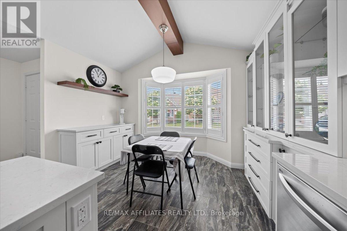 - - 1244 Foxborough Private E, Ottawa, Ontario  K1J 1E2 - Photo 10 - X12384104