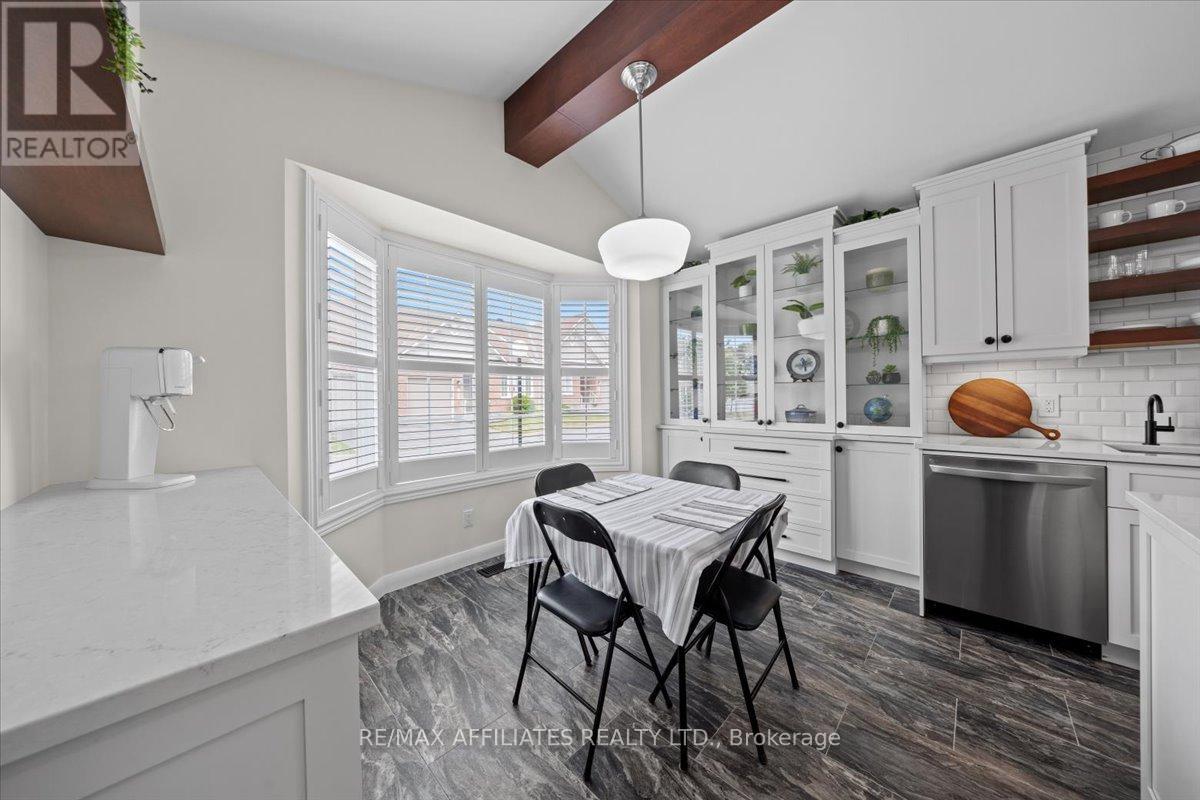 - - 1244 Foxborough Private E, Ottawa, Ontario  K1J 1E2 - Photo 11 - X12384104