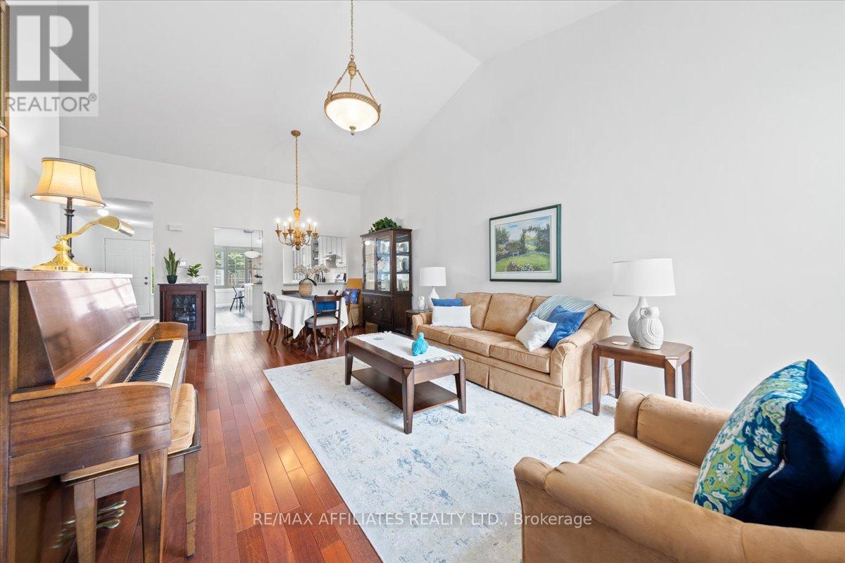 - - 1244 Foxborough Private E, Ottawa, Ontario  K1J 1E2 - Photo 19 - X12384104