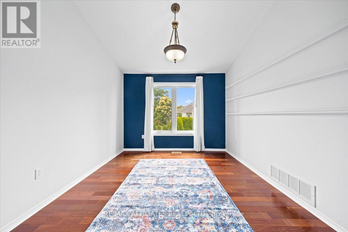 - - 1244 Foxborough Private E, Ottawa, Ontario  K1J 1E2 - Photo 20 - X12384104