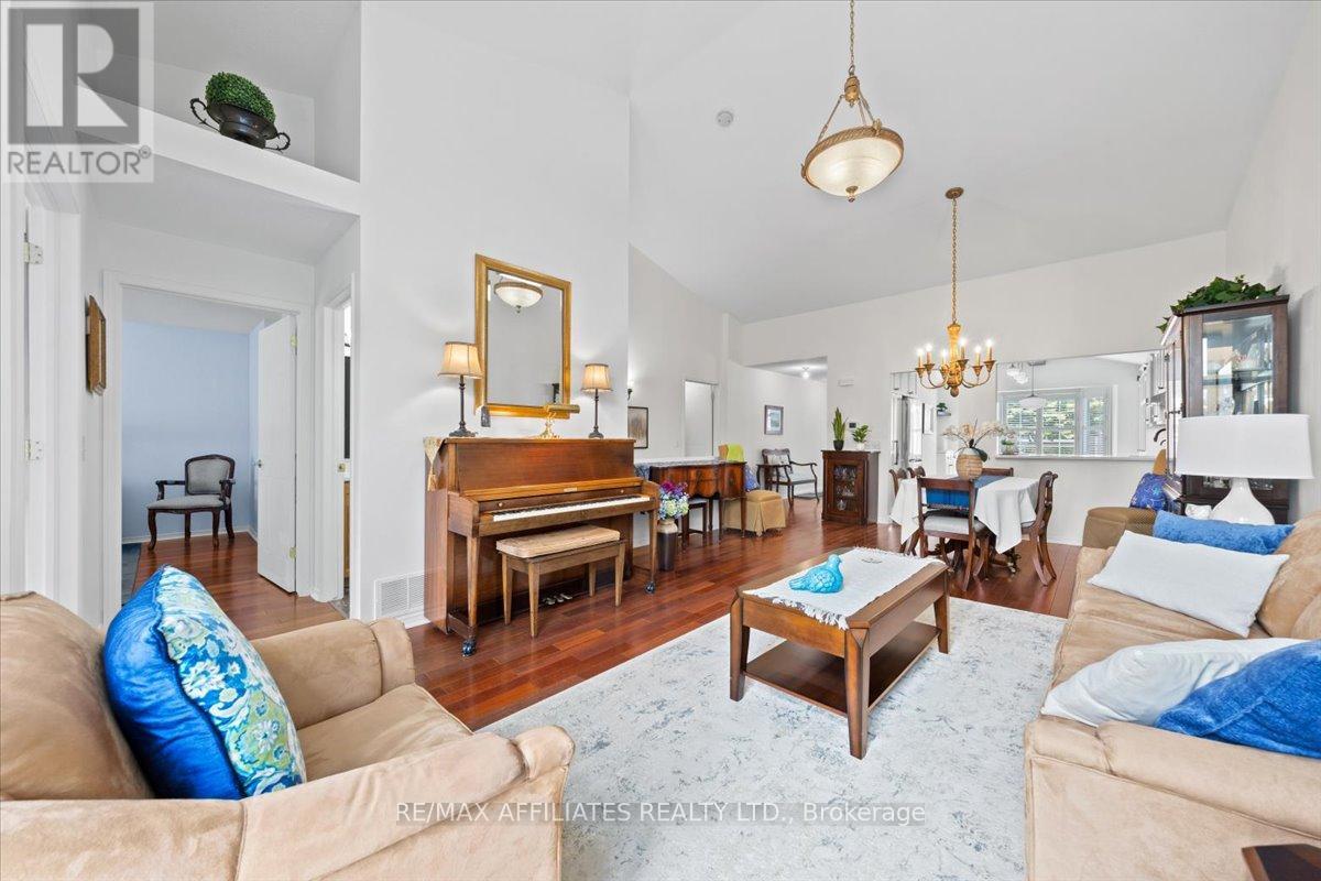 - - 1244 Foxborough Private E, Ottawa, Ontario  K1J 1E2 - Photo 21 - X12384104