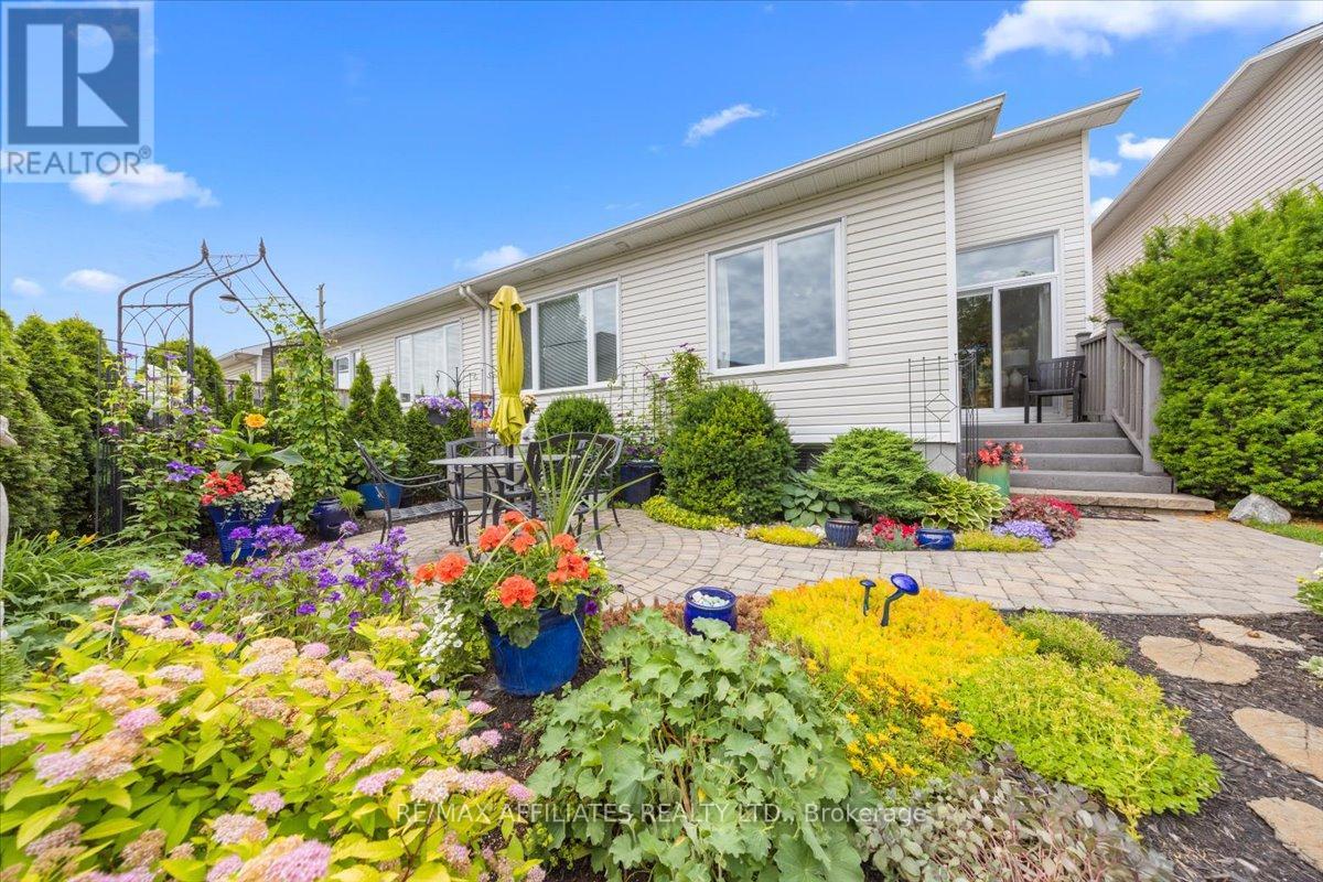 - - 1244 Foxborough Private E, Ottawa, Ontario  K1J 1E2 - Photo 35 - X12384104