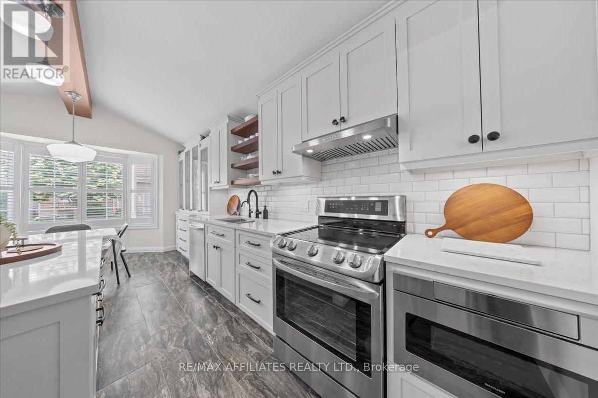 - - 1244 Foxborough Private E, Ottawa, Ontario  K1J 1E2 - Photo 9 - X12384104