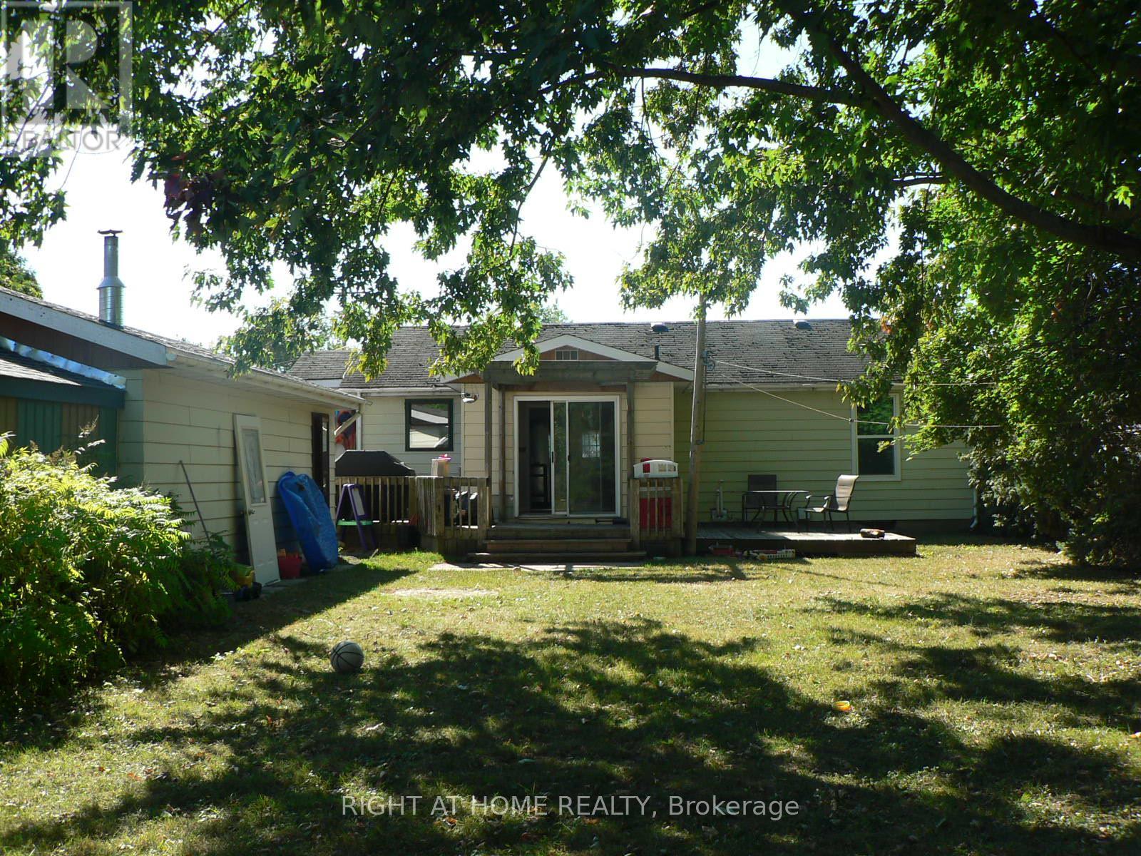 79 St Lawrence Street, South Stormont, Ontario  K0C 1M0 - Photo 17 - X12384112