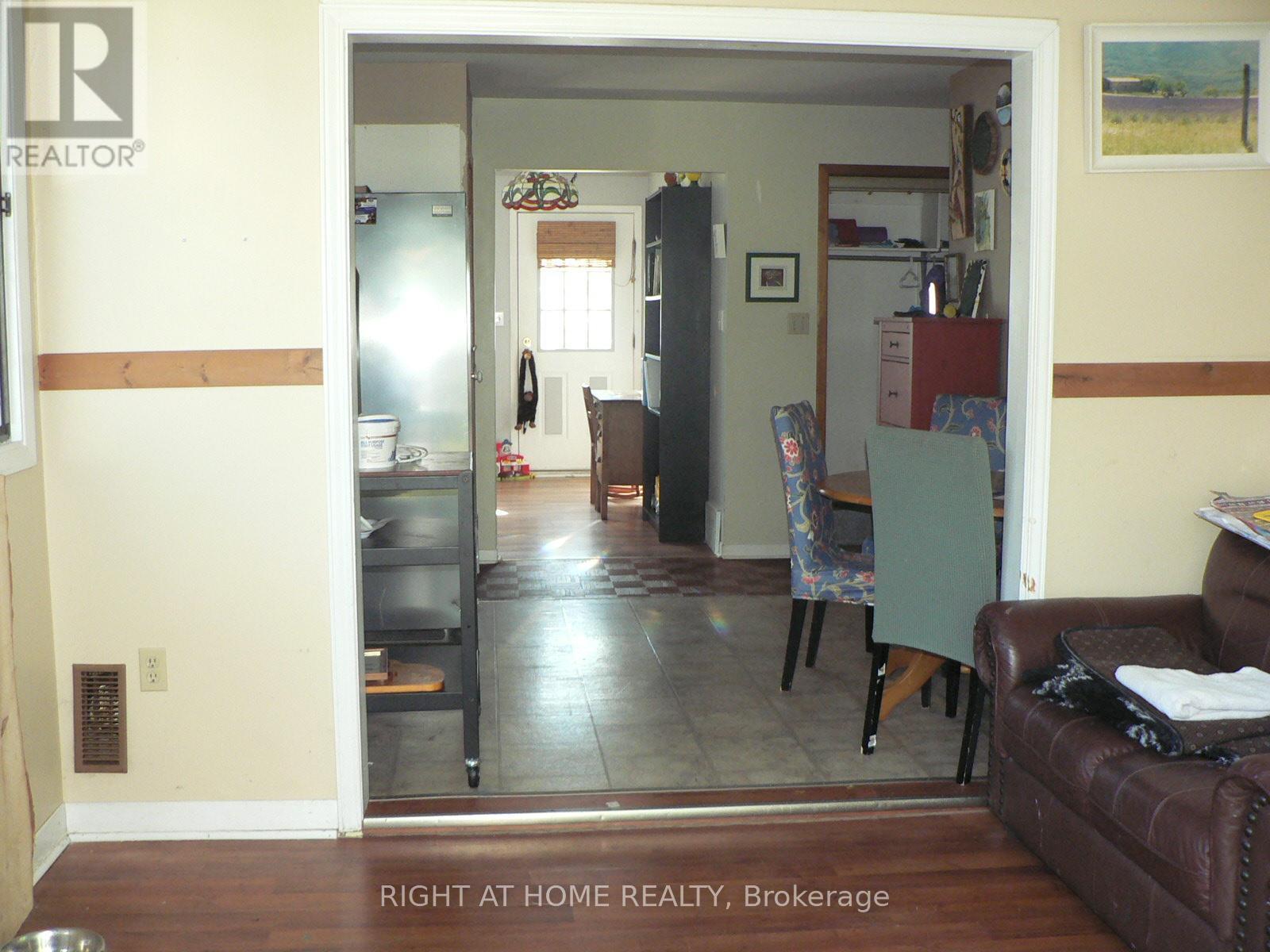 79 St Lawrence Street, South Stormont, Ontario  K0C 1M0 - Photo 4 - X12384112
