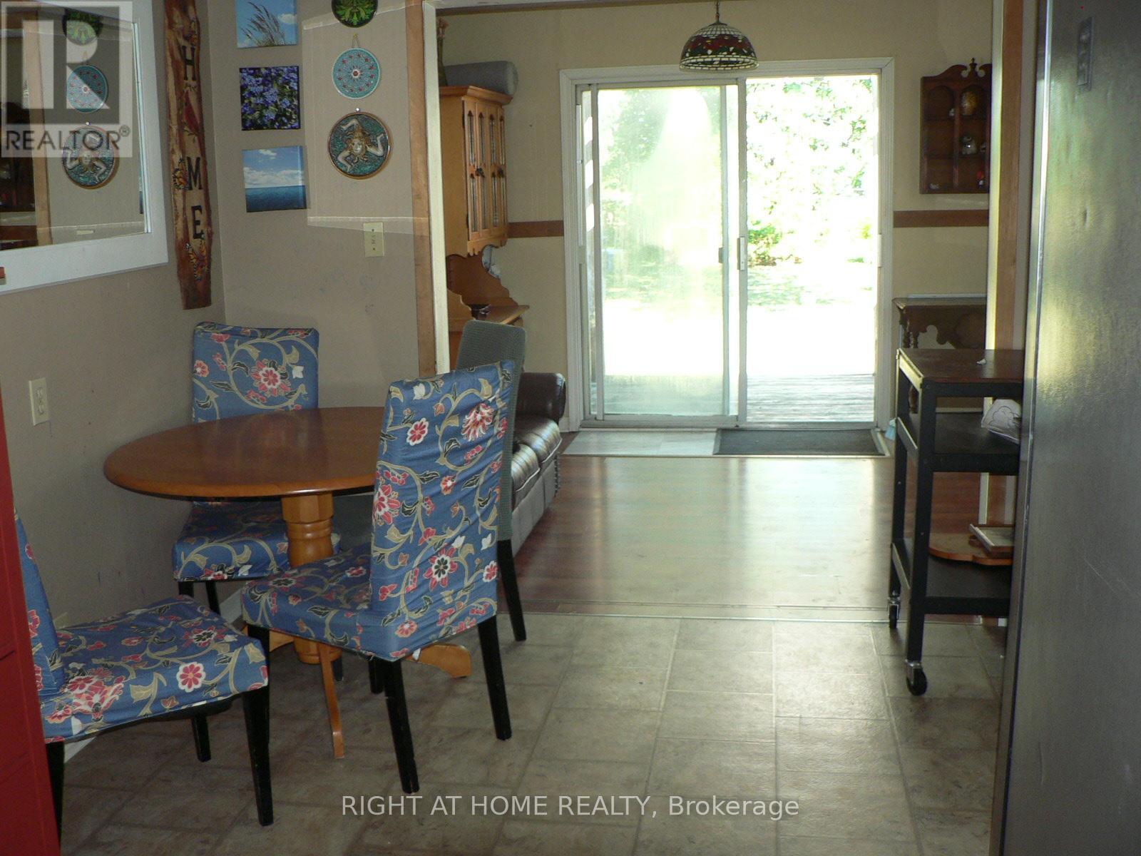 79 St Lawrence Street, South Stormont, Ontario  K0C 1M0 - Photo 7 - X12384112