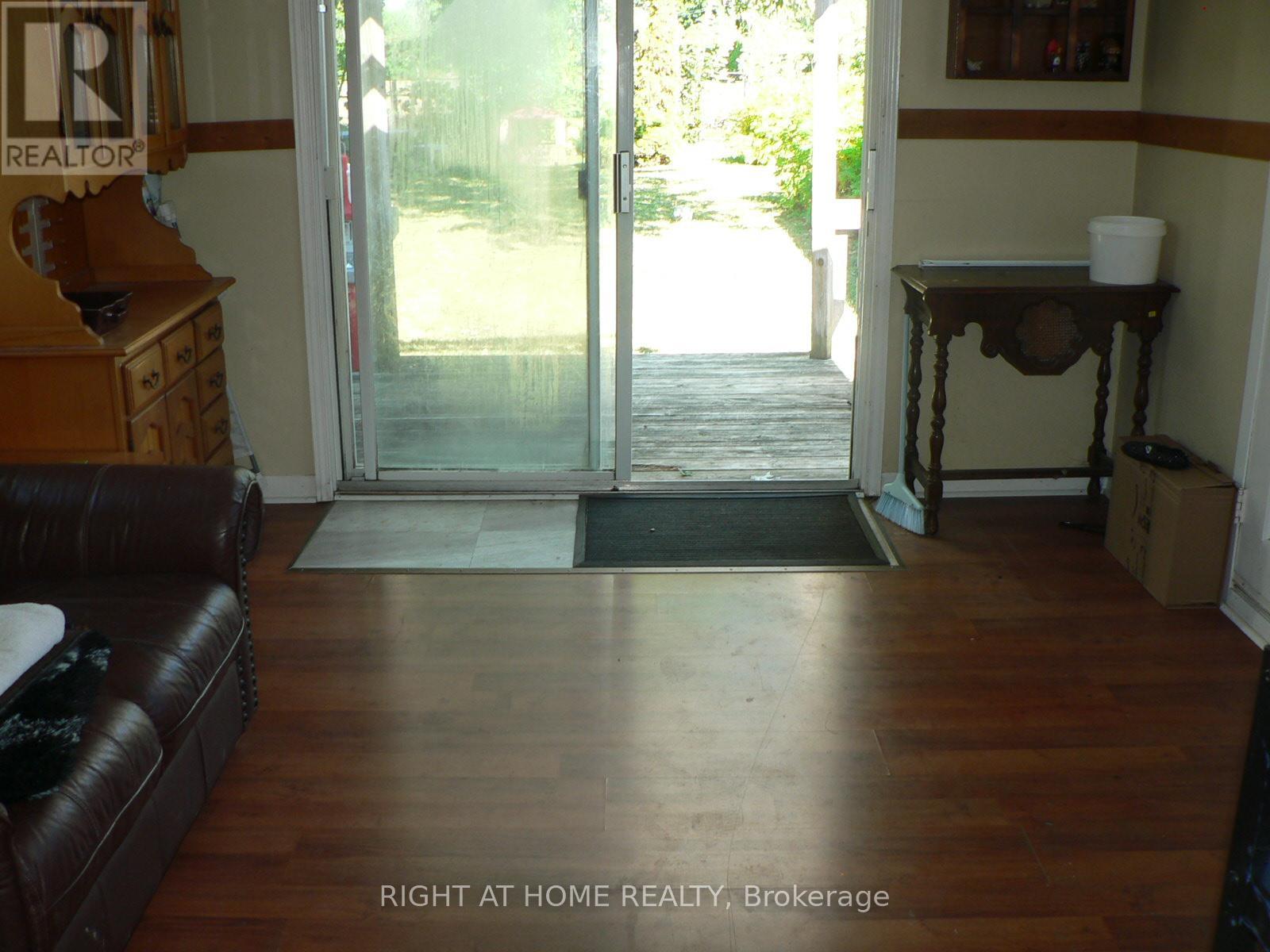 79 St Lawrence Street, South Stormont, Ontario  K0C 1M0 - Photo 8 - X12384112