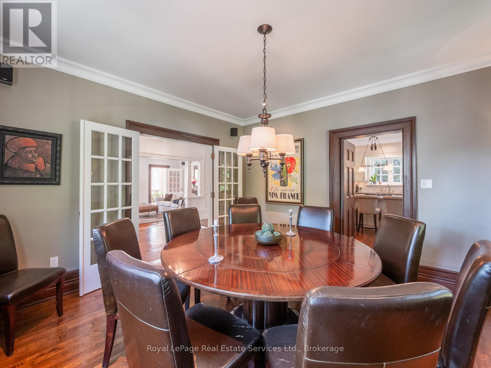 184 King Street, Oakville, Ontario  L6J 1B4 - Photo 12 - W12384098