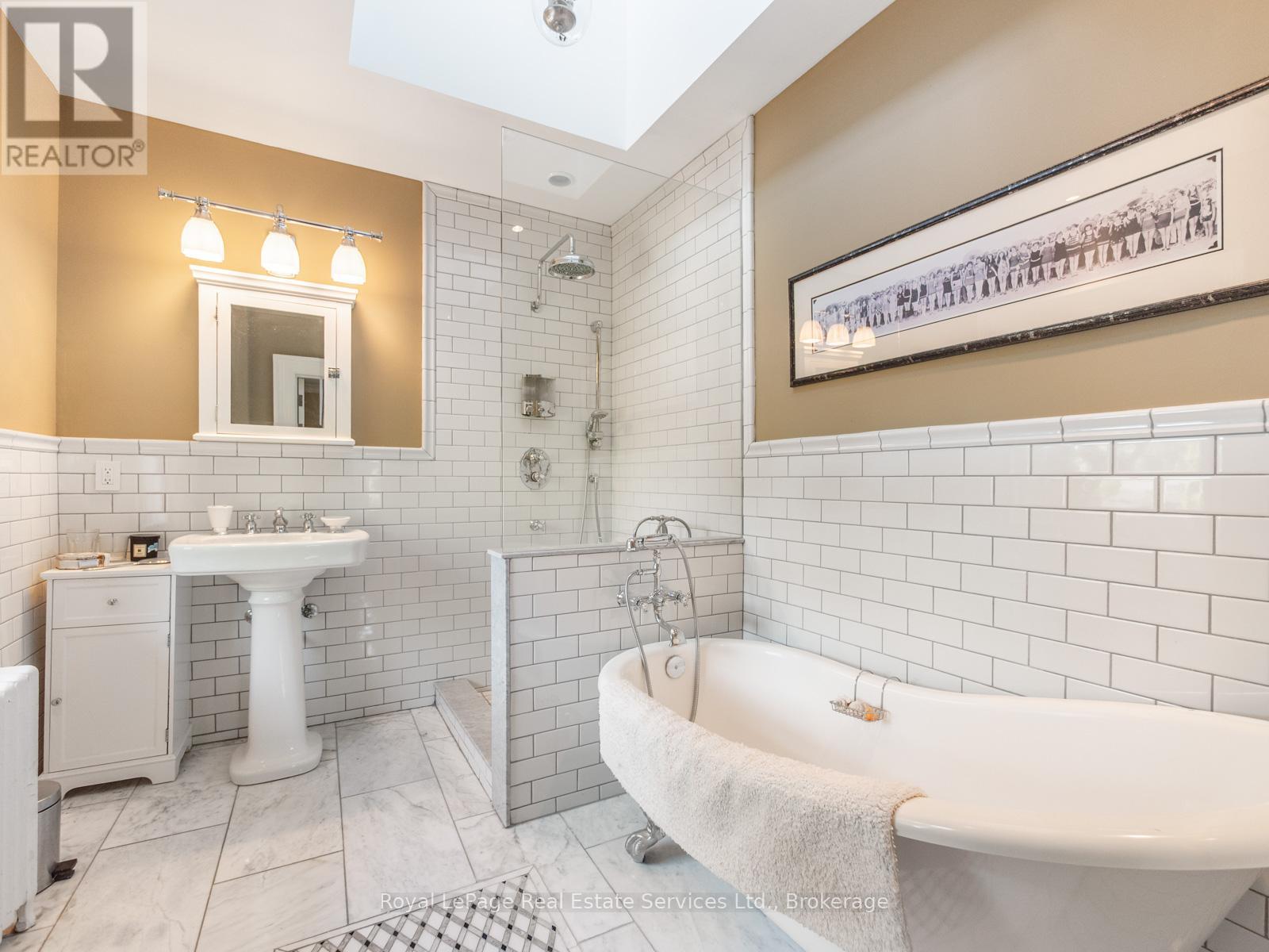 184 King Street, Oakville, Ontario  L6J 1B4 - Photo 34 - W12384098