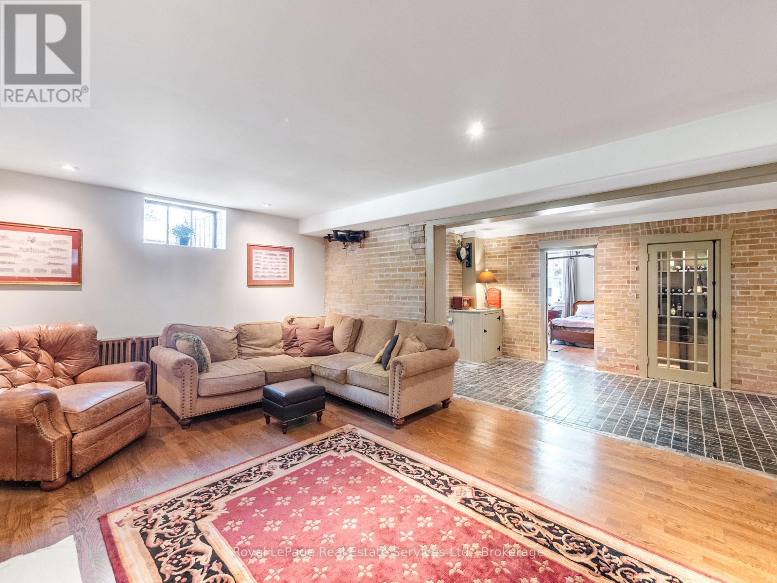 184 King Street, Oakville, Ontario  L6J 1B4 - Photo 37 - W12384098