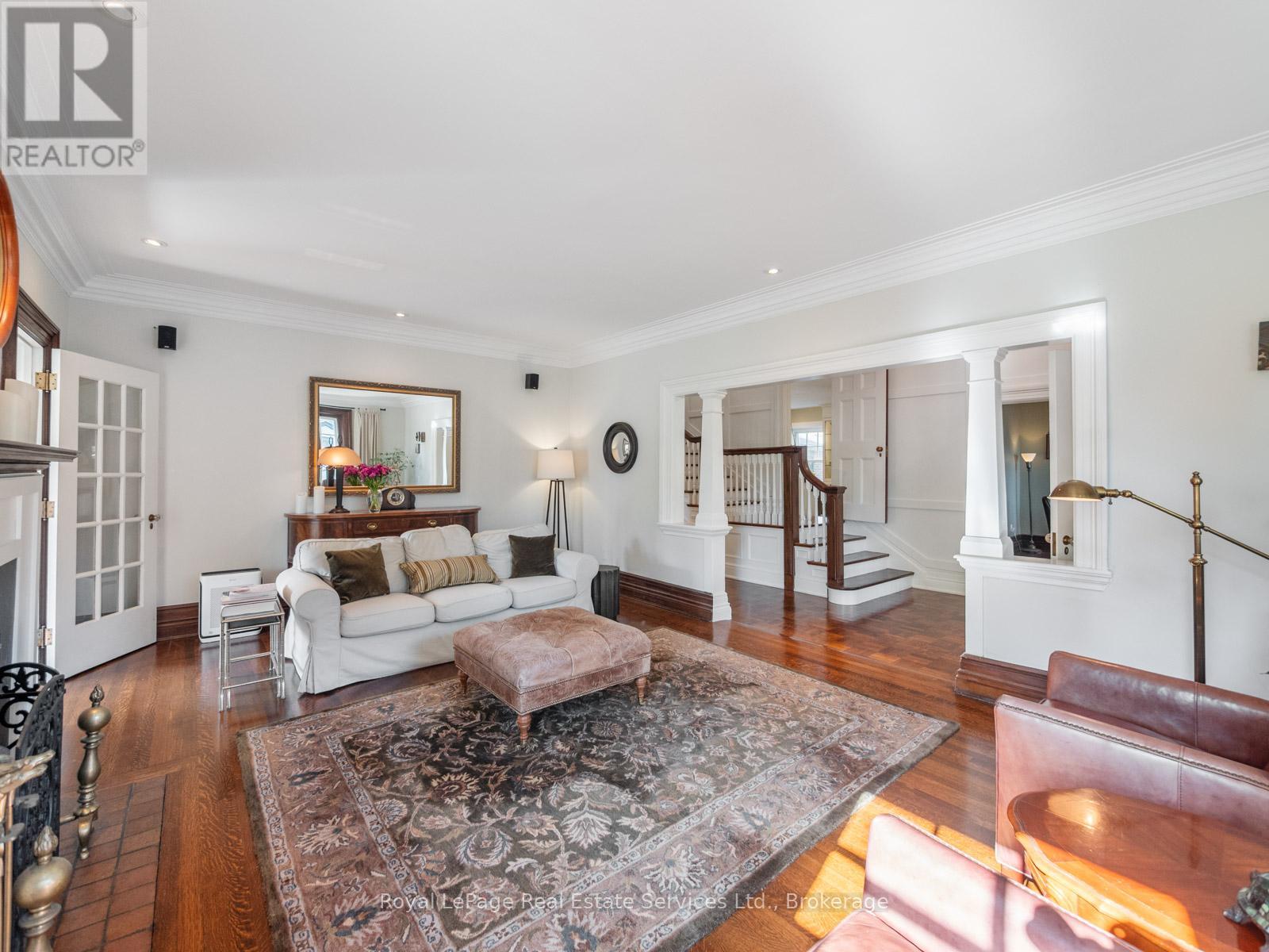 184 King Street, Oakville, Ontario  L6J 1B4 - Photo 8 - W12384098