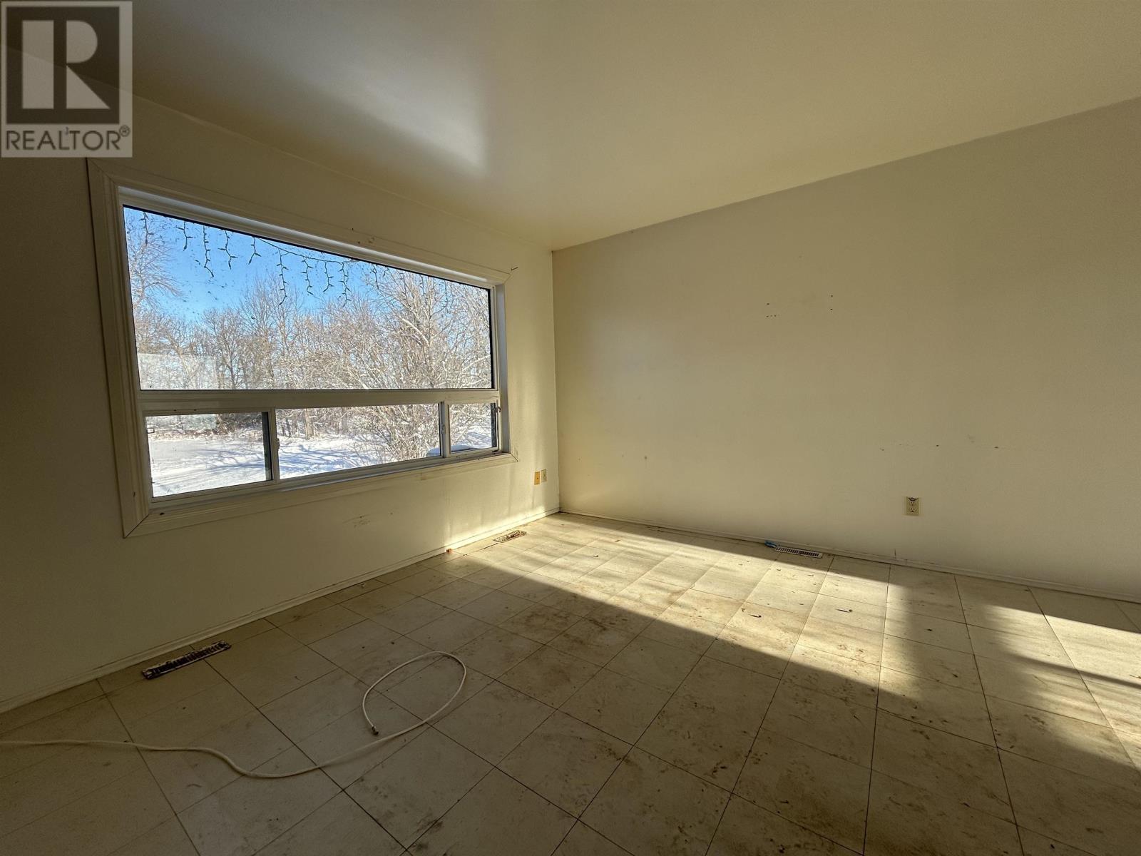 44 Eleanor Lake Rd, Morson, Ontario  P0W 1M0 - Photo 9 - TB252799