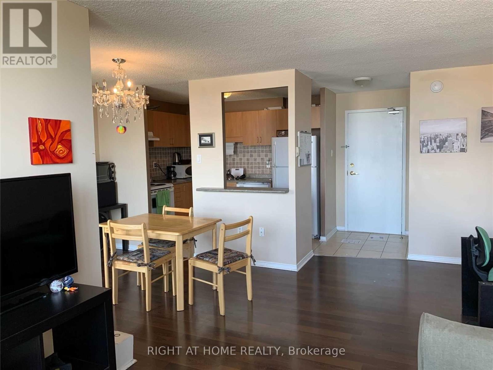 911 - 2900 Battleford Road, Mississauga, Ontario  L5N 2V9 - Photo 10 - W12372134