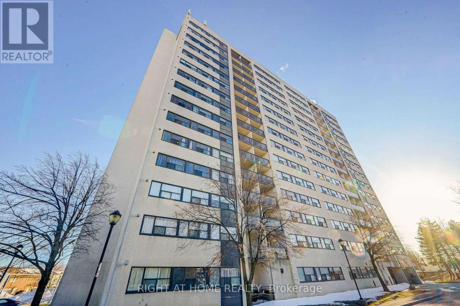 911 - 2900 BATTLEFORD ROAD, Mississauga, Ontario