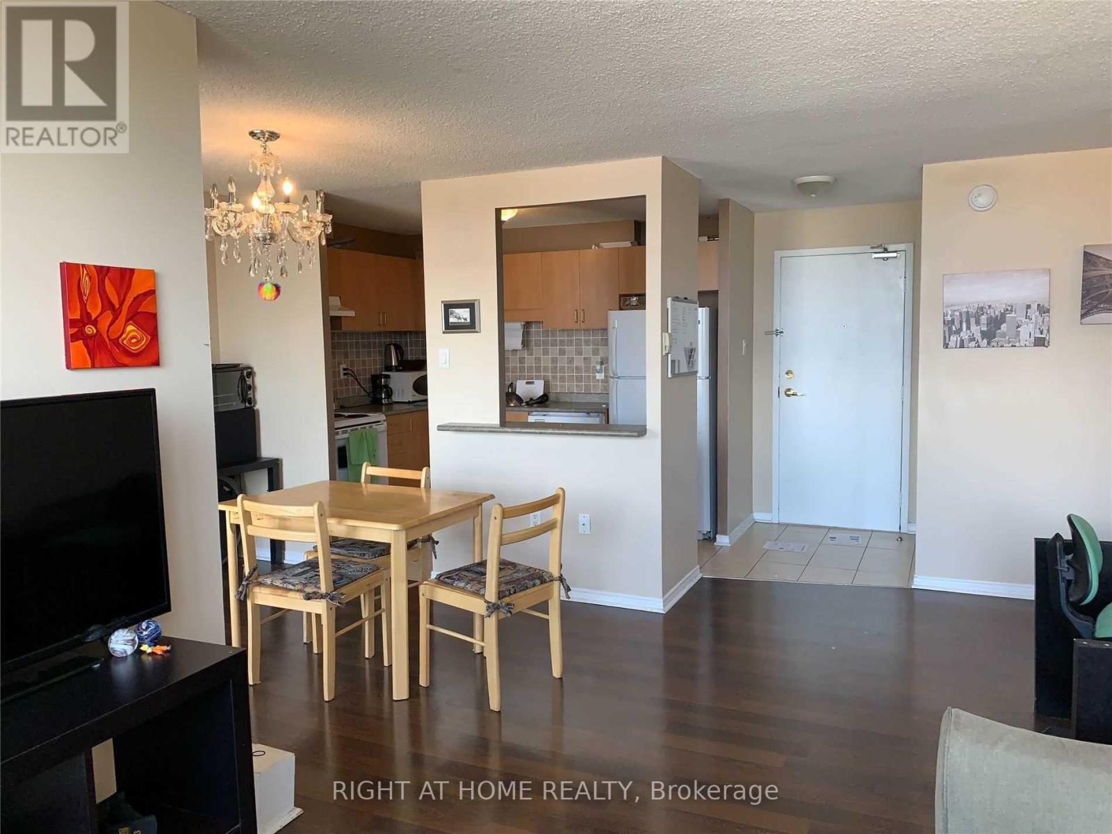 911 - 2900 Battleford Road, Mississauga, Ontario  L5N 2V9 - Photo 11 - W12372134