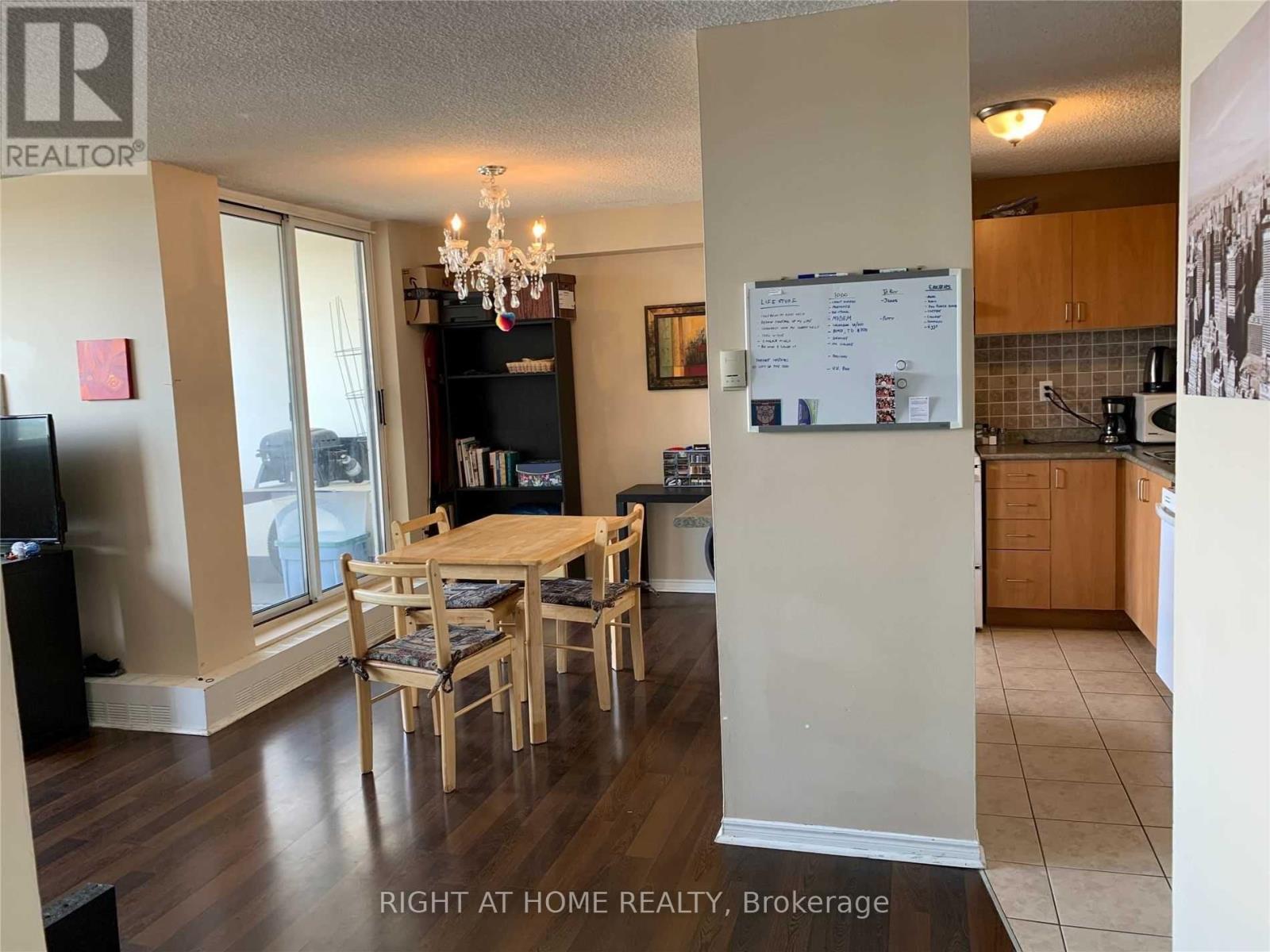 911 - 2900 Battleford Road, Mississauga, Ontario  L5N 2V9 - Photo 15 - W12372134