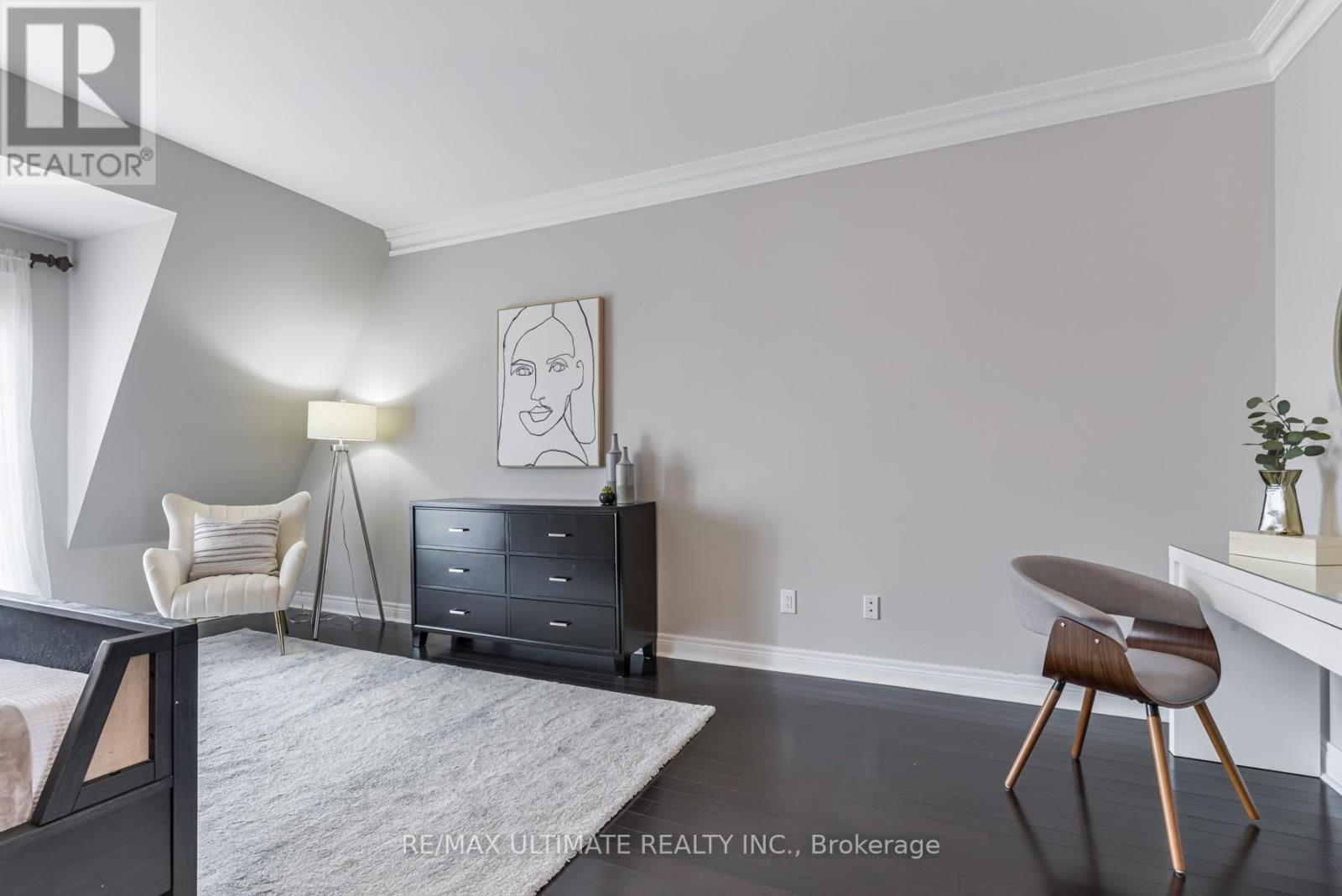 15 Powseland Crescent W, Vaughan, Ontario  L4L 0C5 - Photo 11 - N12383861