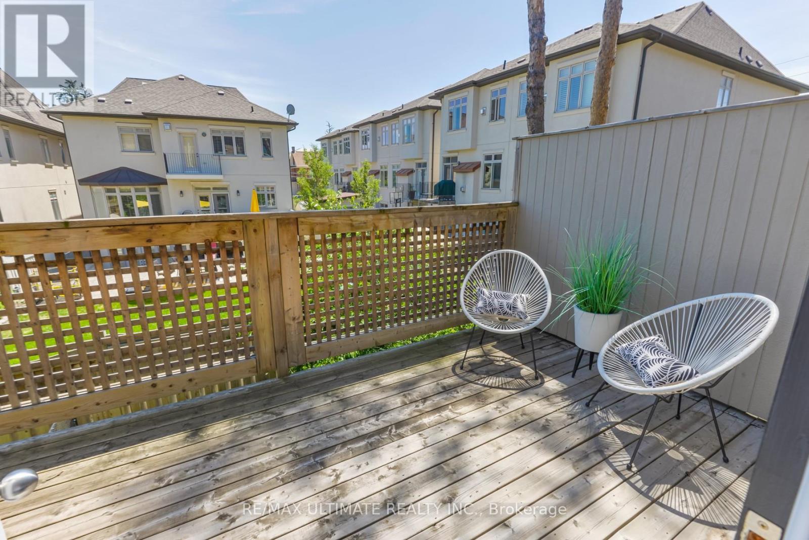 15 Powseland Crescent W, Vaughan, Ontario  L4L 0C5 - Photo 17 - N12383861