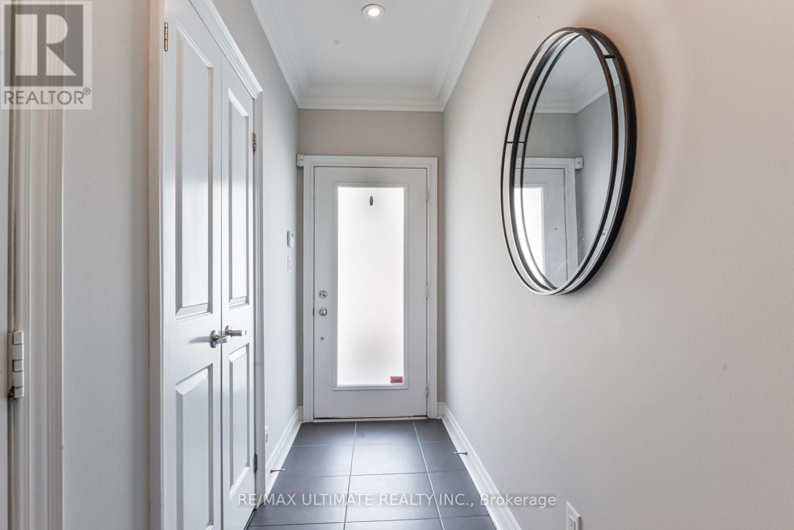 Property at 7 - 15 POWSELAND CRESCENT W image 3