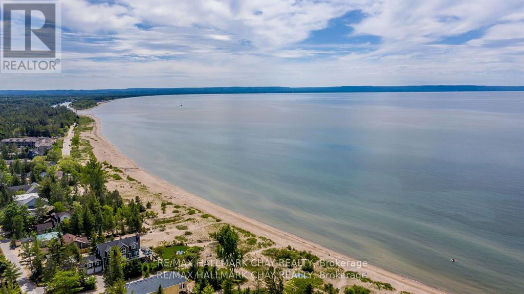 395 Eastdale Drive, Wasaga Beach, Ontario  L9Z 2P4 - Photo 3 - S12383872