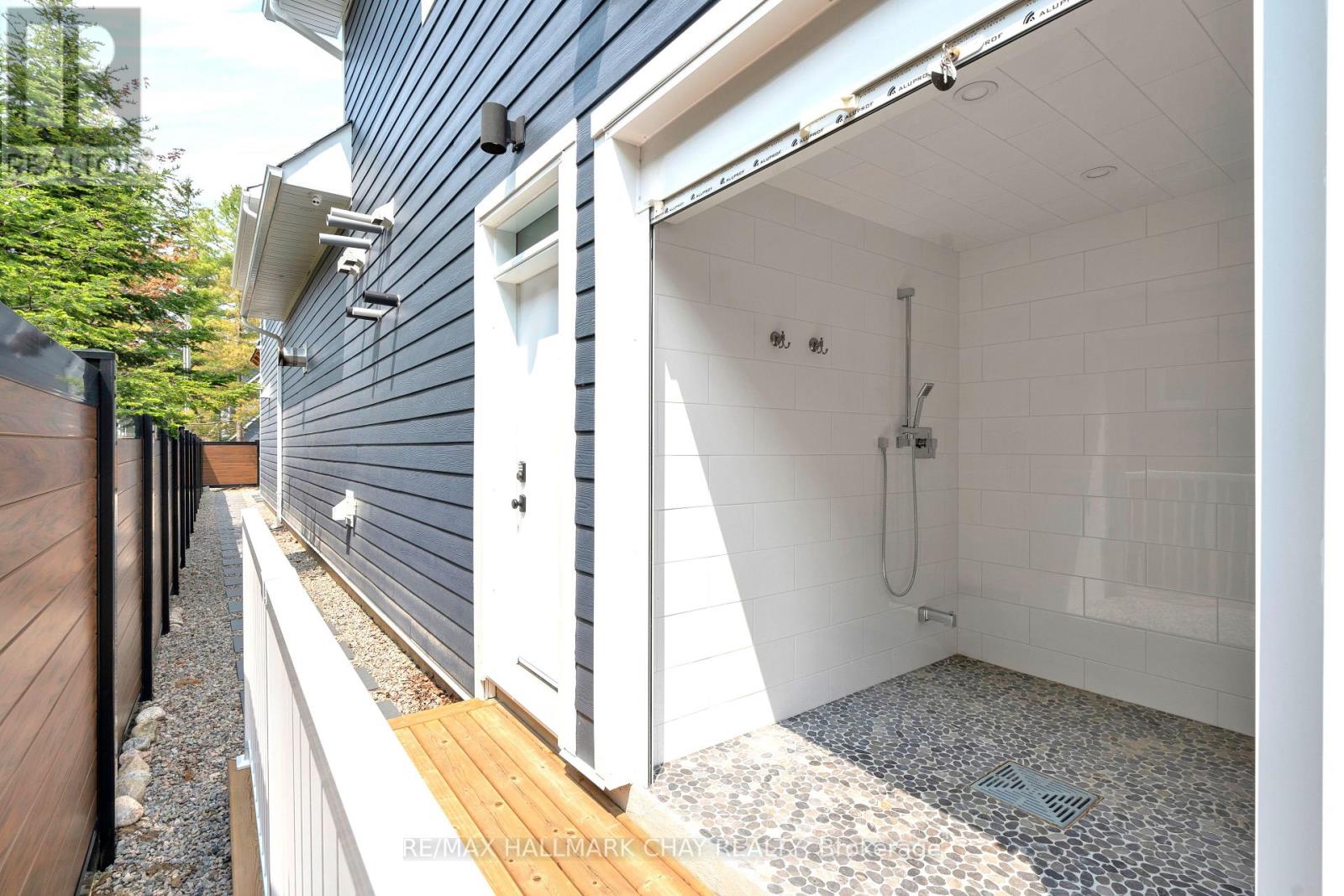 395 Eastdale Drive, Wasaga Beach, Ontario  L9Z 2P4 - Photo 37 - S12383872