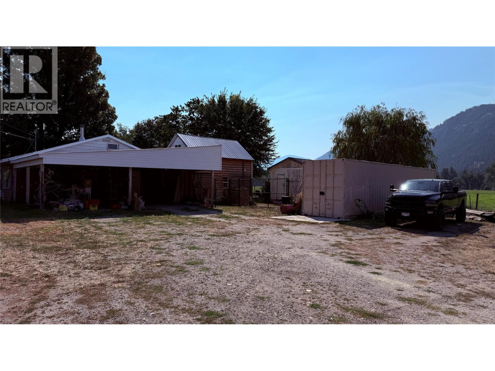 Midway House for sale: 4 bedroom 2,336 sq.ft. (Listed 2025-09-11)