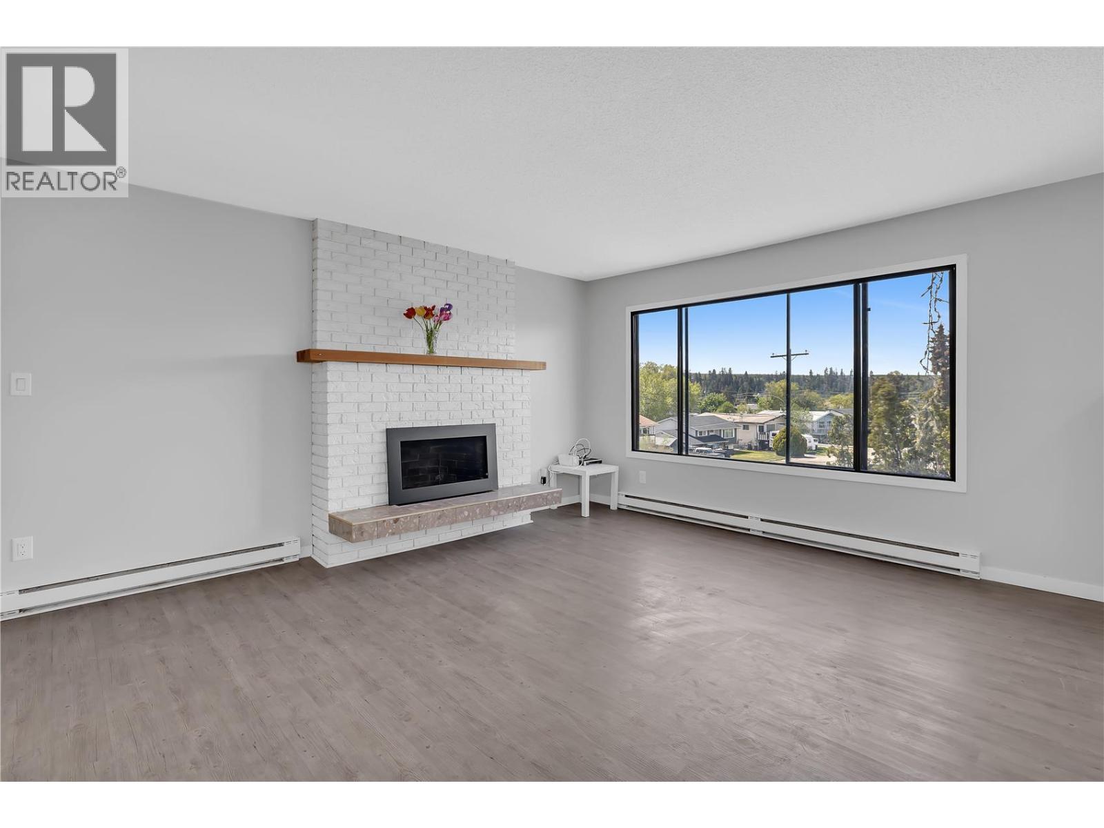 1075 Cactus Road Kelowna Photo 8