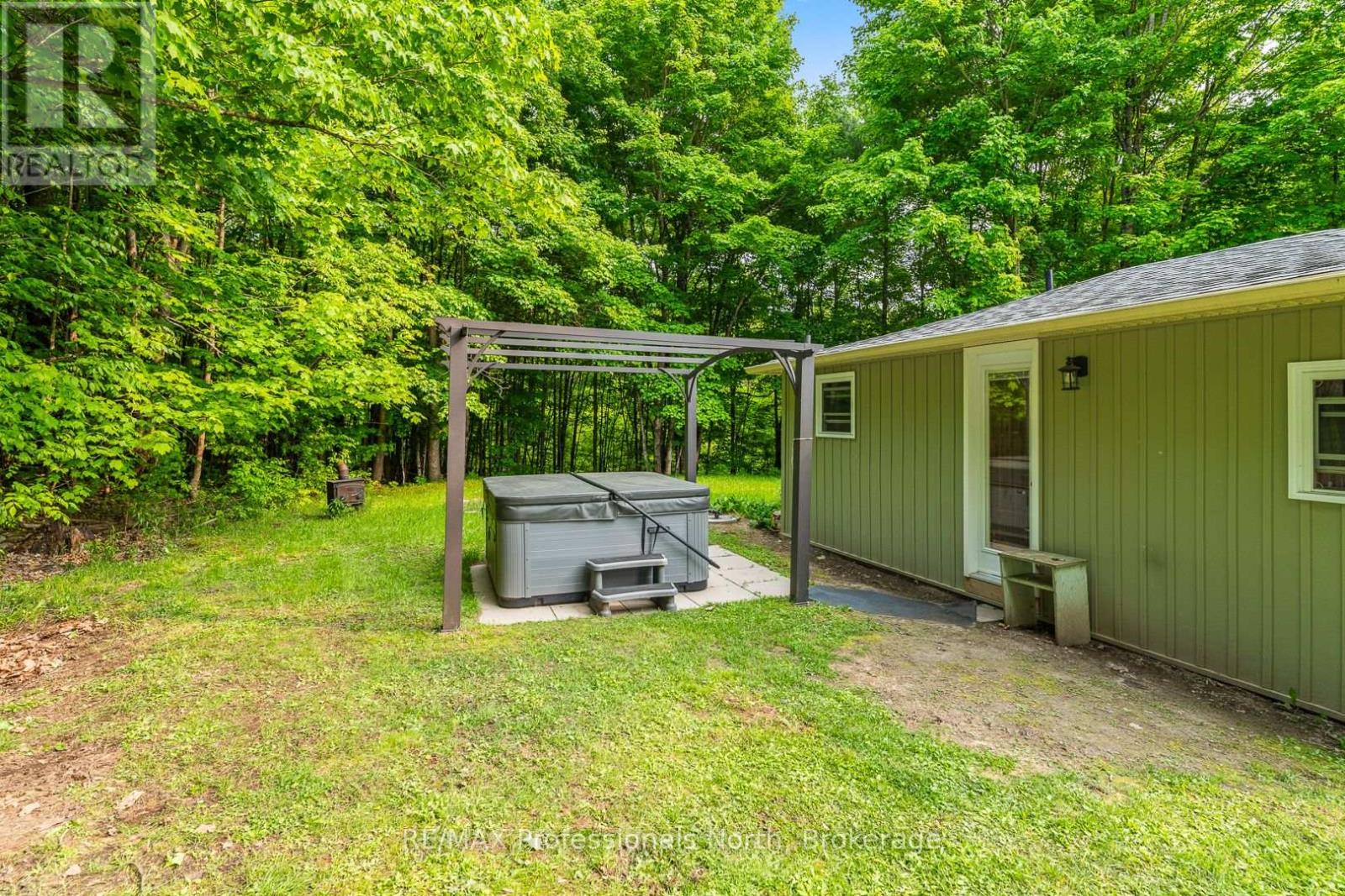 1053 Cutler Road, Muskoka Lakes, Ontario  P0B 1M0 - Photo 10 - X12383925