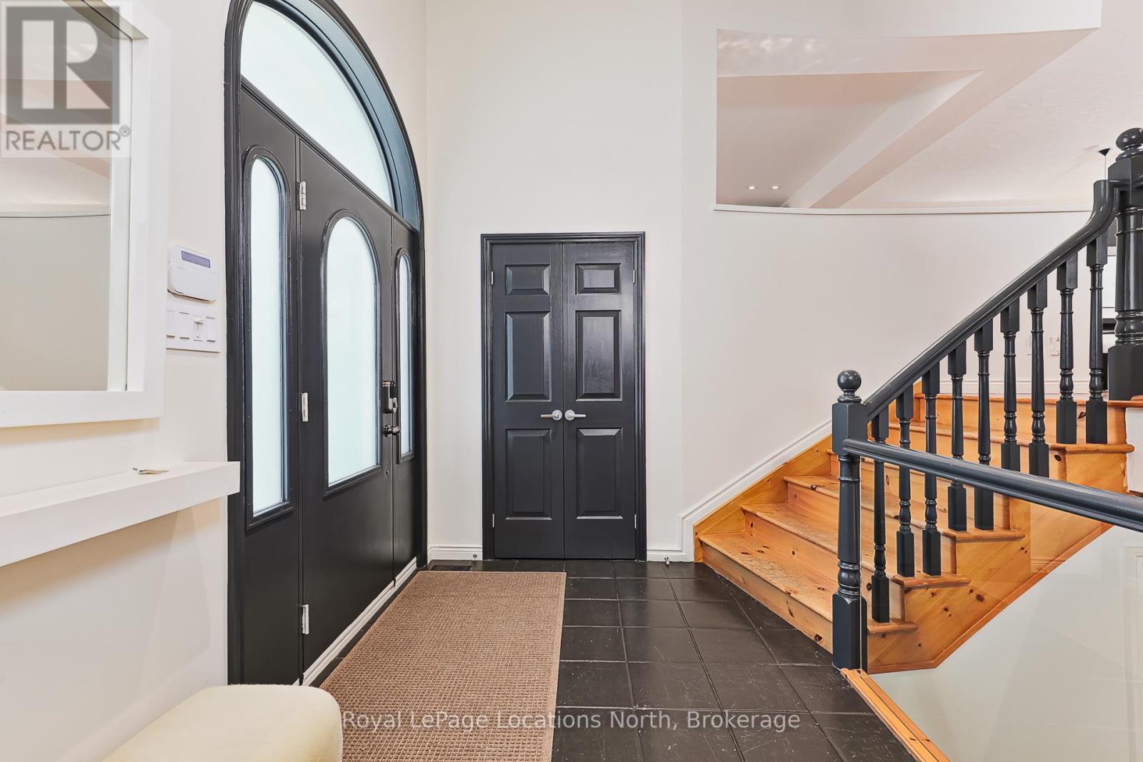 142 Brooker Boulevard, Blue Mountains, Ontario  L9Y 0L4 - Photo 6 - X12383927