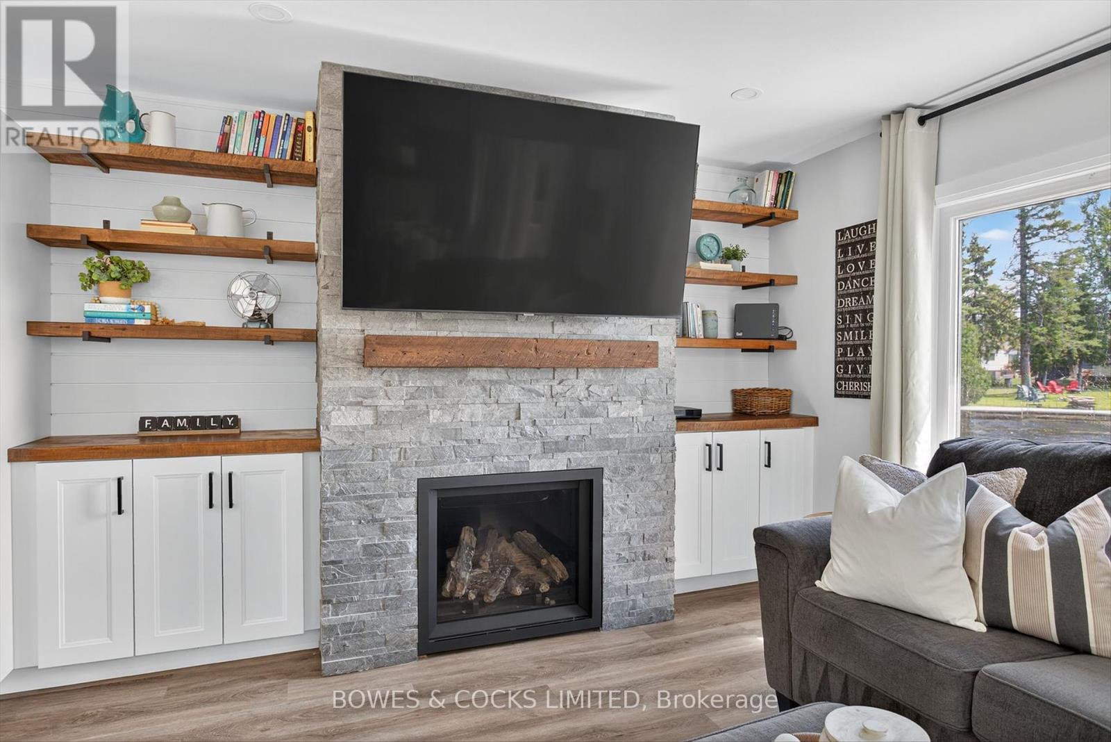 32 Sturgeon Glen Road, Kawartha Lakes, Ontario  K0M 1N0 - Photo 8 - X12383921