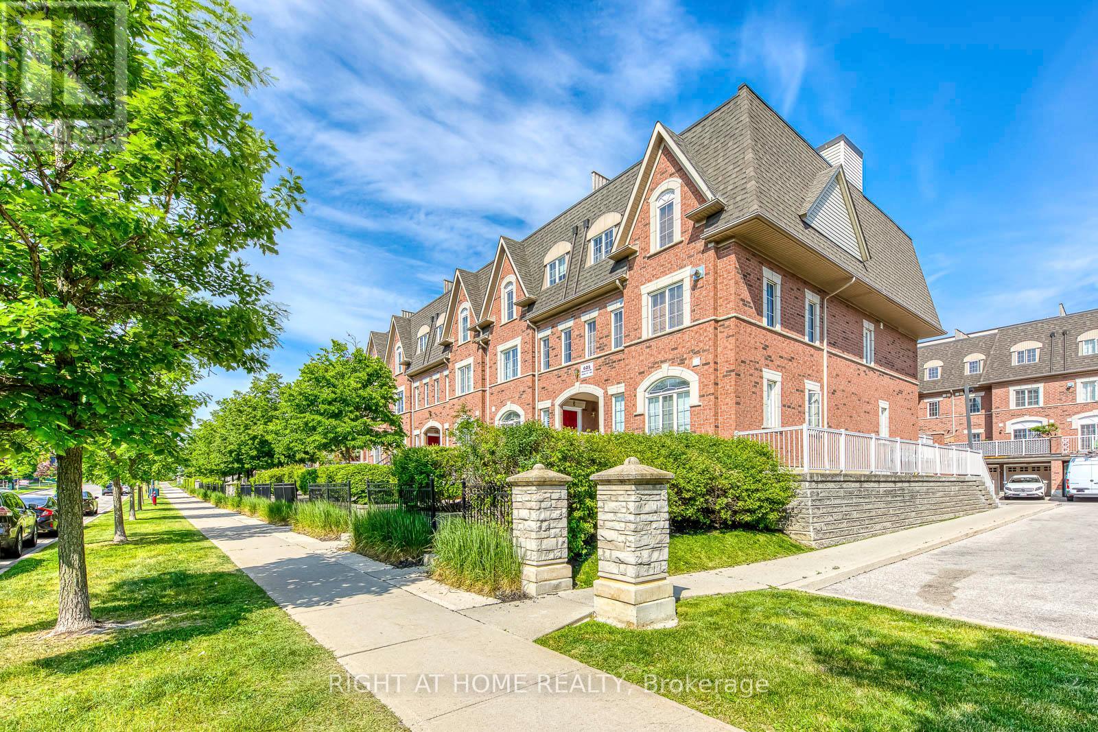 8 - 605 SHORELINE DRIVE, Mississauga, Ontario