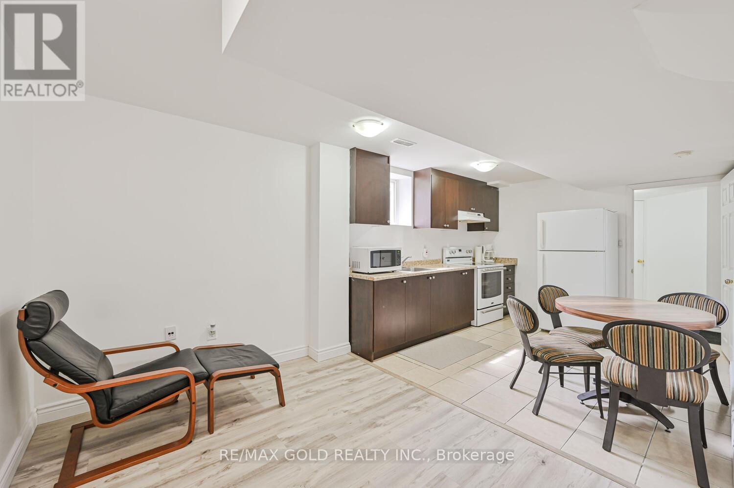 122 White Tail Crescent, Brampton (Fletcher's West), Ontario  L6Y 5C3 - Photo 13 - W12383883